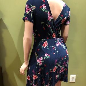 Woman’s maxi dress size large